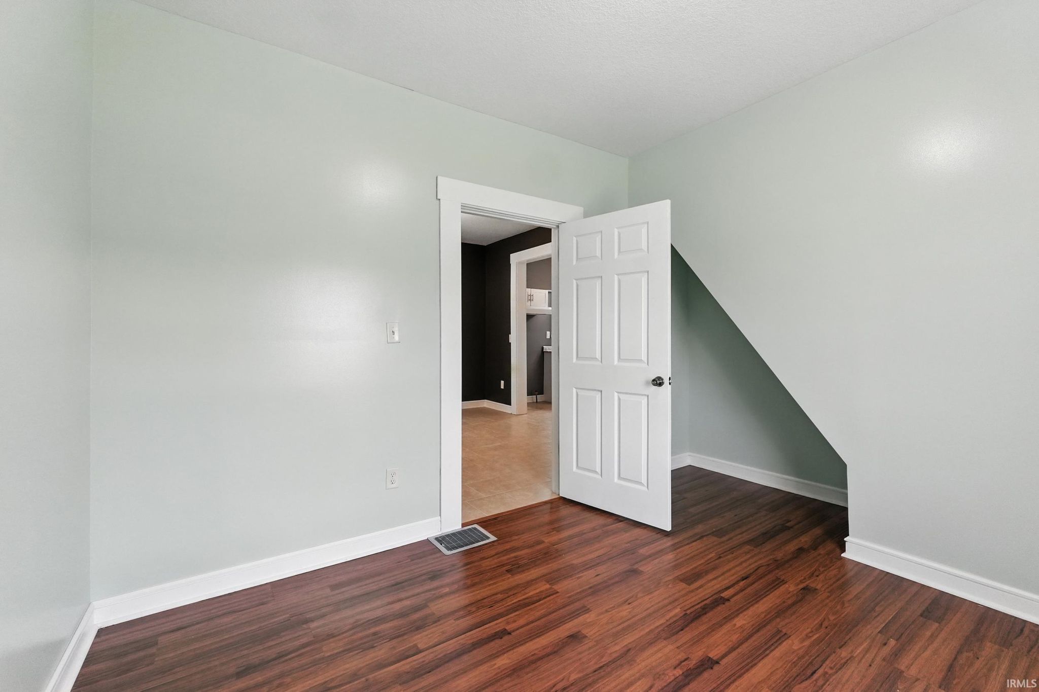 Image of 2611 S Anthony Boulevard