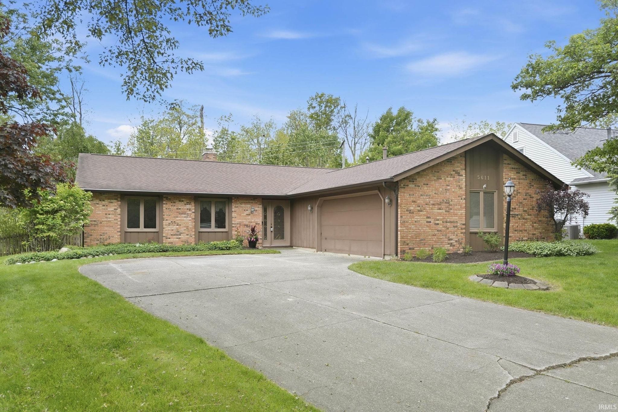 5611 Larchwood Run