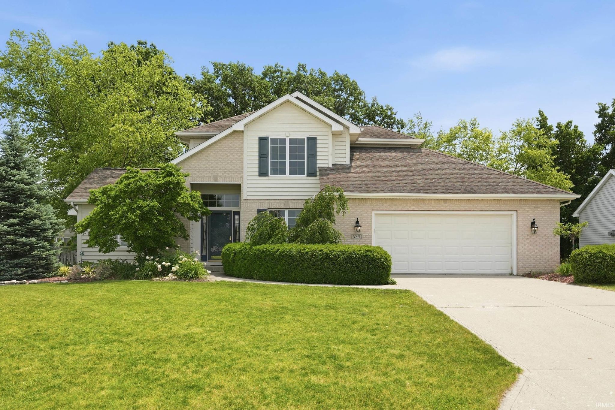 635 Deer Cliff Court